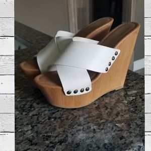 Like New Mossimo platform wedges